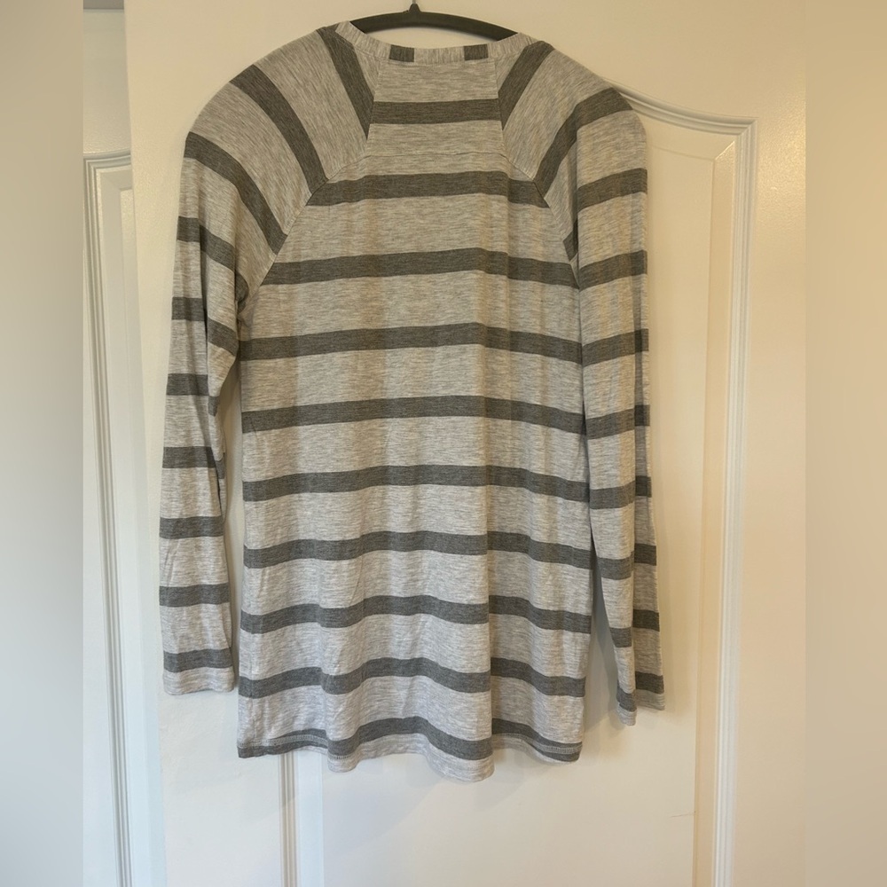 EUC Cabi Striped Long Sleeve Tunic Top - Picture 3 of 5